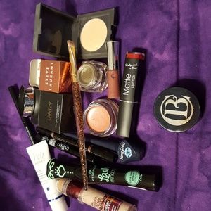 Final mark down/14 piece assortment